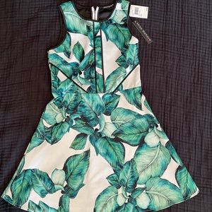 Miss Behave Girls Size Large Leaf Dress